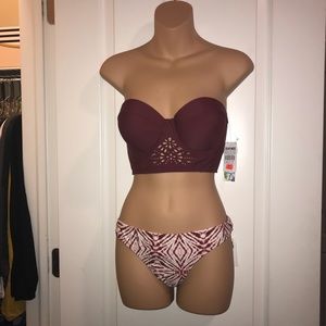 swim set from Zumiez, never worn, has tags!